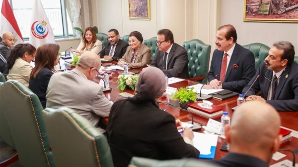 وزير الصحة والسكان