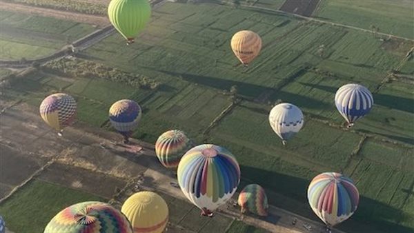 البالون الطائر في