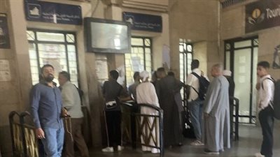لليوم الرابع.. شلل في الحجز الإلكتروني بمحطة قطارات الأقصر وتحول كامل للتذاكر الورقية