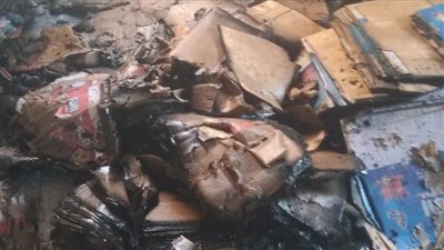 بعد السيطرة عليه.. انتداب المعمل الجنائي لبيان أسباب حريق مصنع سناكس ببنها 
