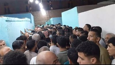 تشييع جثمان طالب لقي مصرعه بعد رشقه بحجر في المنوفية