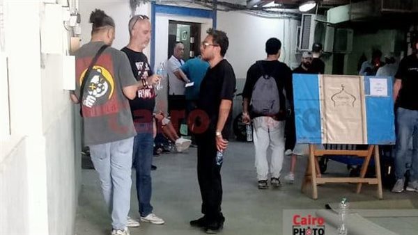 تامر فرج وشقيقه من