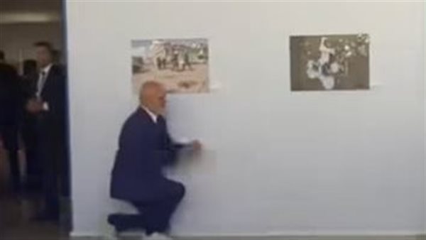  رئيس الوزراء الألباني