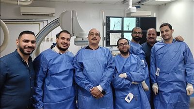 فريق طبي بمستشفيات جامعة أسيوط ينجح في إنقاذ حياة مريض يعاني ضيقًا حرجًا بالشريان السباتي