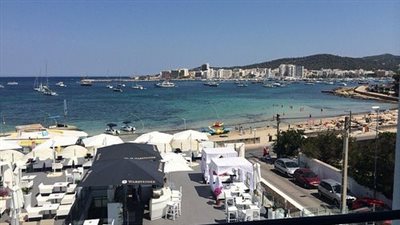 عمال شاطئ عجميستا يعتدون على أسرة من المصطافين.. والسياحة والمصايف: جارٍ فحص الواقعة