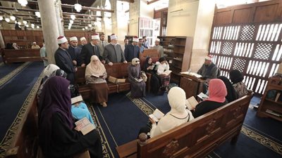 اليوم.. الملتقى الفقهي بالجامع الأزهر يناقش الخطبة وضوابطها الشرعية رؤية فقهية