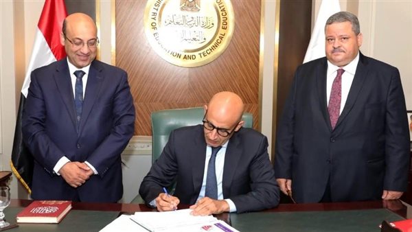 وزير التعليم من اعتماد