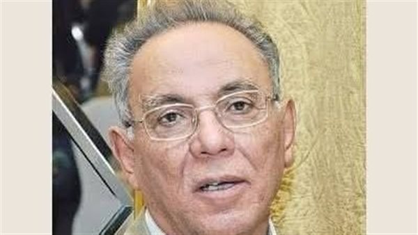  الدكتور رفعت السيد