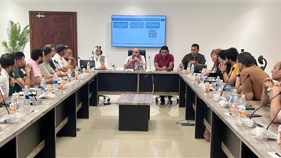 رئيس جهاز المنصورة الجديدة يلتقي سكان المدينة للاستماع إلى مطالبهم ومقترحاتهم 