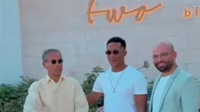 محمد رمضان يجري جولة مع العبار في مراسي.. ويعلق: من أجمل الإبداعات العالمية على الأراضي المصرية