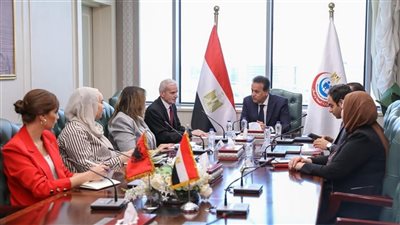 وزير الصحة يناقش مع سفير ألبانيا توقيع مذكرات تفاهم وتشكيل لجان مشتركة لتبادل الخبرات 