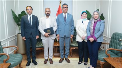 وزير التموين يكرم صاحب أفضل فكرة عبر منصة حوار الخاصة بتتبع السلع الغذائية