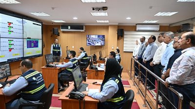 رئيس الوزراء يفتتح مركز السيطرة والتحكم بشركة مياه الشرب بالإسكندرية