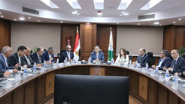 محافظ الجيزة خلال