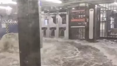 فيضانات مفاجئة تغمر خطوط المترو والطرق في نيويورك ونيوجيرسي