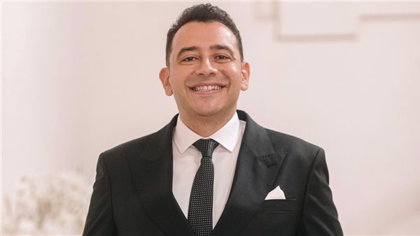 الدكتور عمرو حسن