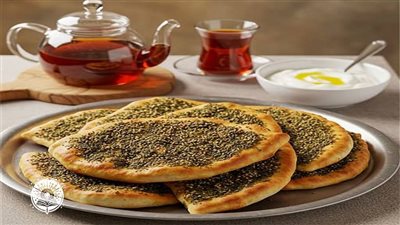 طريقة عمل مناقيش الزعتر.. وصفتان للشيف أميرة شنب وفاطمة أبو حاتي