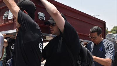 وصول جثمان المطرب ضياء عز الدين لمسجد السيدة نفيسة لأداء صلاة الجنازة عليه