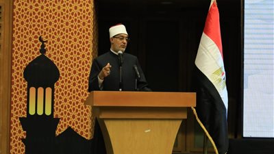 المفتي: التنافس في ميدان العلم من سمات الأمم الراقية والأزهر منفتح على اللغات وعلوم العصر
