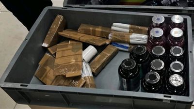 بقيمة 5 ملايين جنيه.. جمارك مطار برج العرب تحبط محاولتي تهريب أدوية 