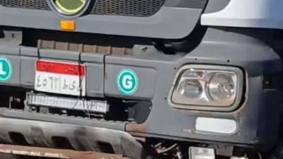 الأمن يفحص فيديو لصغير يقود سيارة تريلا على الطريق السريع ويعرض حياة المواطنين للخطر