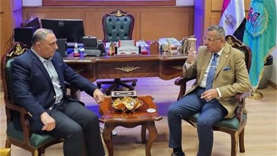 محافظ جنوب سيناء يبحث سبل تعظيم الاستفادة من أراضي المحافظة وتلبية احتياجات المواطنين