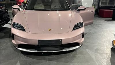 مركونة داخل المركز منذ شهر وموفروليش بديل..عميلة تشتكي من تجربة سيئة مع سيارة Porsche في مصر
