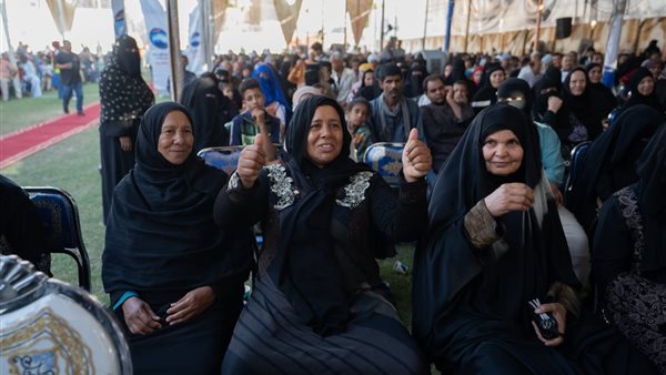 حفل توزيع 3100 كارت