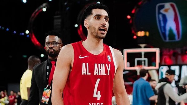 إيهاب أمين لاعب فريق