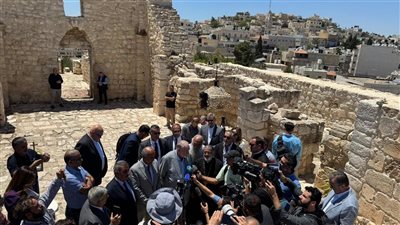 السفير الأمريكي لدى تل أبيب: تدنيس كنيسة أو مسجد أو كنيس جريمة ضد الإنسانية