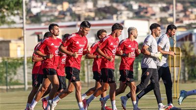 الأهلي يتدرب على فترتين في معسكر تونس.. ومحاضرة فنية للاعبين 
