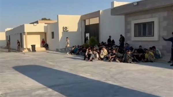 ترحيل مصريين من ليبيا