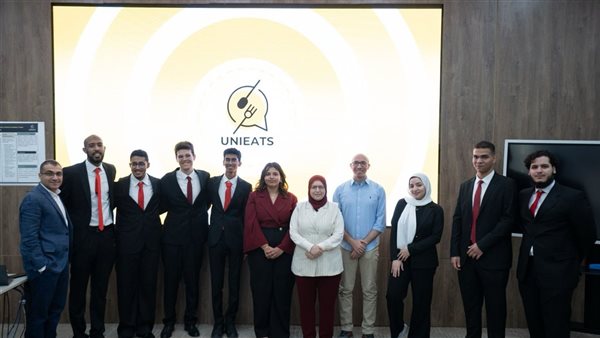 طلاب جامعة مصر للمعلوماتية