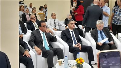 وزير الصحة يتفقد مجمع الإسماعيلية الطبي ويتابع تطورات مشروع مركز التأهيل الرياضي