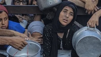 الجوع ينهش غزة.. الأطفال يموتون لعدم وجود الطحين وإغماءات بين الرجال والنساء في الشوارع
