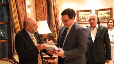 وزير الثقافة يبدأ زيارته إلى الأردن بلقاء عدد من وزراء الثقافة الأردنيين ويشيد بعمق التعاون بين البلدين