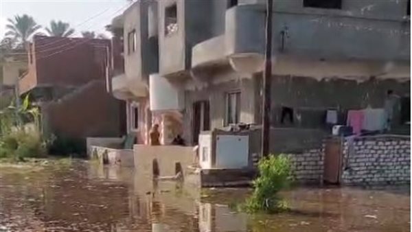 غرق أراضٍ ومنازل