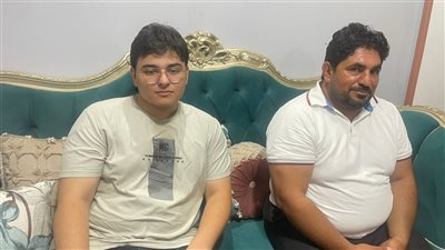 عمر إسلام الرابع على الثانوية العامة علمي رياضة: حلمي أدخل كلية الهندسة زي بابا