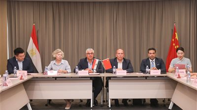 اقتصادية قناة السويس تبحث فرص الاستثمار وعقد شراكات جديدة مع الشركات الصينية