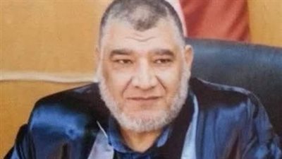 مصرع دكتور جامعي وإصابة 5 من أسرته في حادث تصادم سيارته بالرصيف بالمنيا