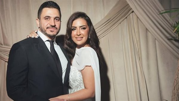 كريم السبكي وزوجته