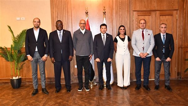 وزير الرياضة يستقبل