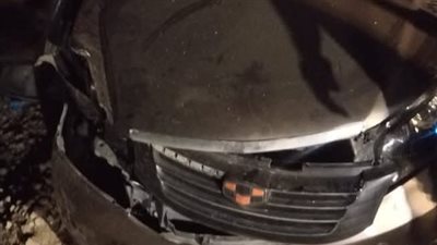 مصرع شخص وإصابة اثنين آخرين في حادث تصادم قطار بسيارة بالسويس