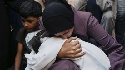 5 شهداء وعشرات الجرحى في قصف إسرائيلي على مدرسة تؤوي نازحين بغزة