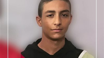 والدة الطالب محمد حسني مبارك عن تفوقه بالثانوية العامة بقنا: بيشتغل من صغره.. وعرف نتيجته وهو في الشغل