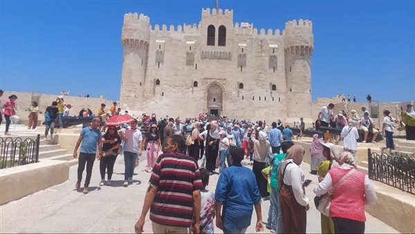 إقبال كبير على قلعة