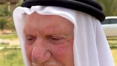رغم بلوغه 92 عامًا.. مسن عراقي يعقد قرانه على سيدة خمسينية