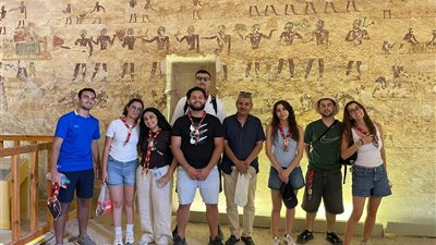 لتعزيز الوعي السياحي.. وفد كشافة فرنسي يزور أبرز المعالم الأثرية في المنيا| صور 