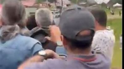 أتراك يعتدون على عائلة سعودية في منطقة إيدر التركية| فيديو