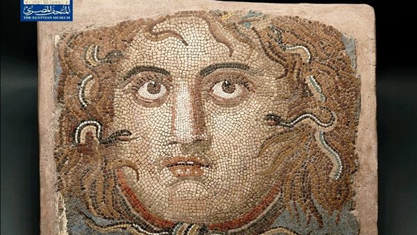  فسيفساء نادرة لميدوسا